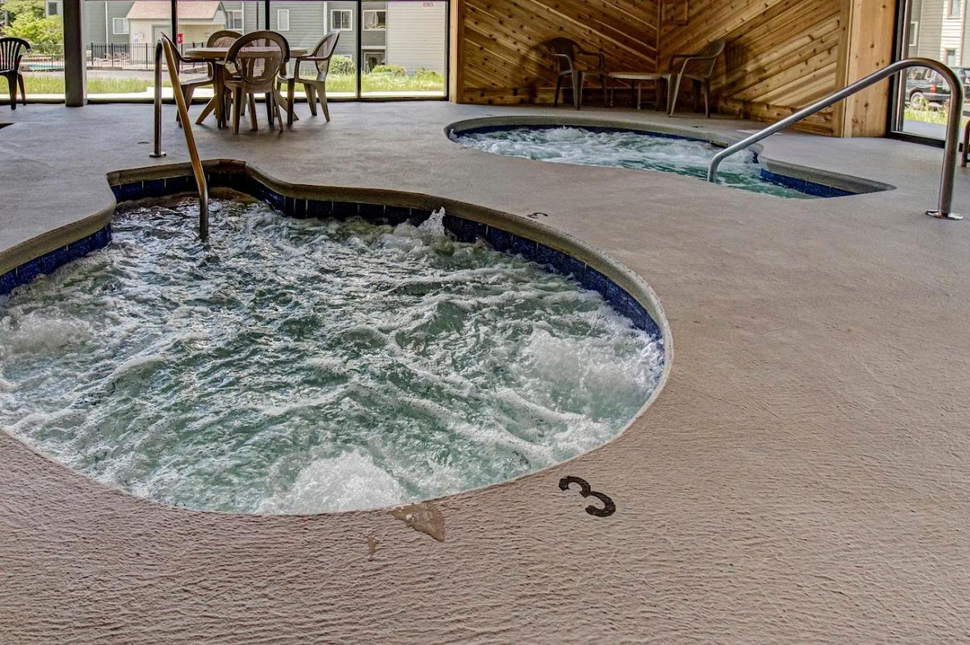 Sky High Views!!-Peak Mountaintop-Outdoor Pool-Close To Downtown-Private Balcony-Wifi-Cable Гетлинбург Екстериор снимка